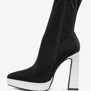 Elegant Black Women's Boots